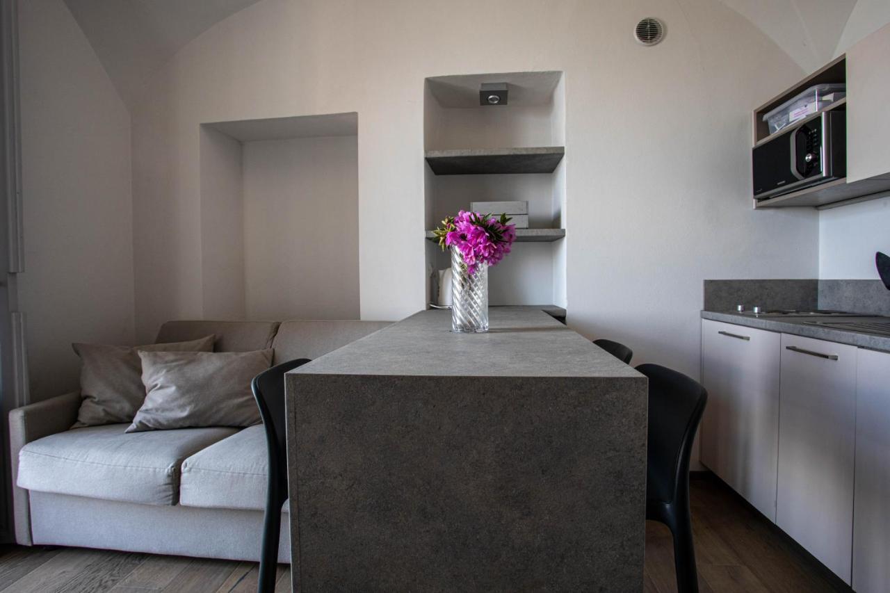 La Dimora Del Glicine 2 Apartment Belgirate Exterior photo